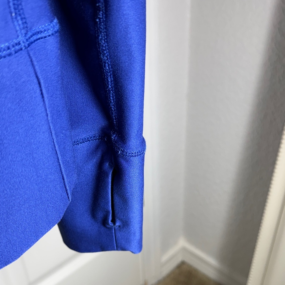 Nike Dri-Fit women’s Royal Blue Performance Jacket full zip up. - Picture 6 of 6